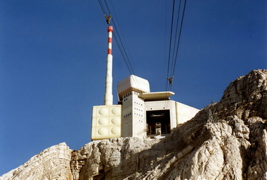 Fahrt zur Gipfelstation
Drive to the summit station
Voyage jusqu' la station du sommet